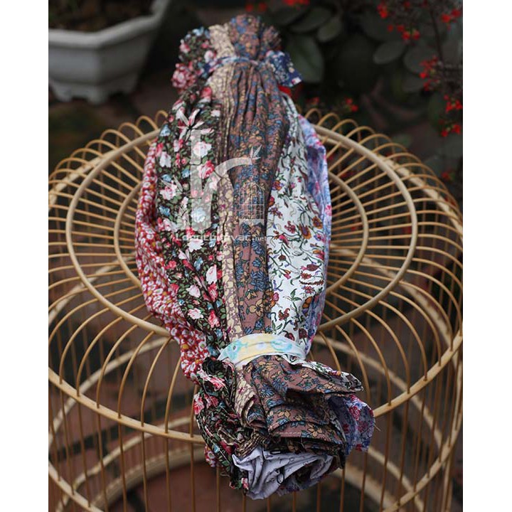 Áo lồng chim khuyên