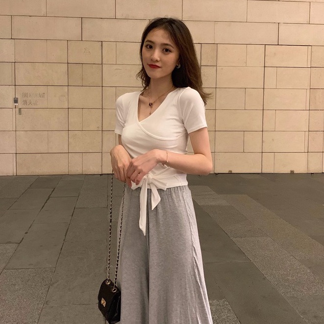 Áo Thun Nữ Tay Ngắn Cổ Chữ V Thời Trang Phong Cách Hàn Quốc