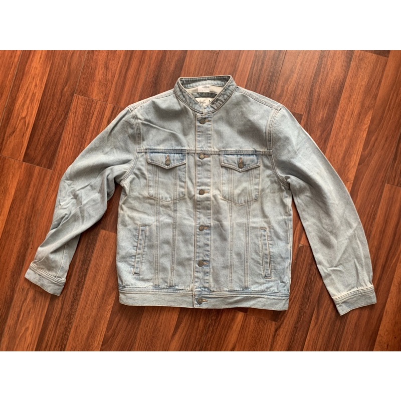 Khoác jeans lổi bẩn nhẹ