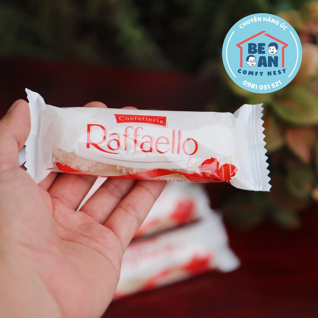 Kẹo socola trắng bọc dừa Raffaello (túi lẻ 3 viên) - Hàng nhập Úc