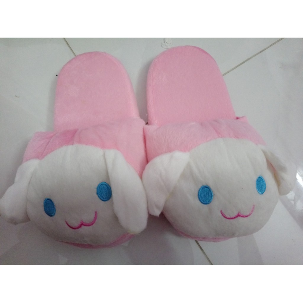 dép bông dễ thương. free size nha các bạn. dép dài 26cm. hàng luôn có sẵn nha các bạn. dép bông