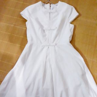 Đầm trắng nơ npt