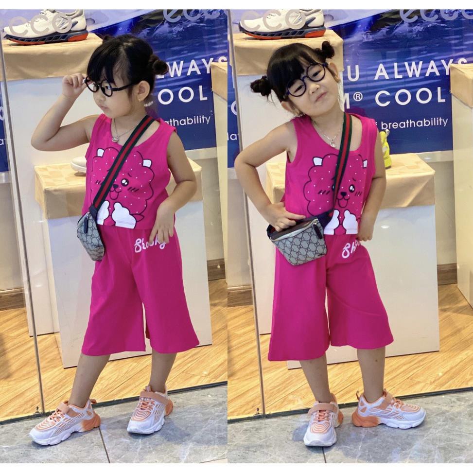 Bộ áo croptop quần lửng ống rộng in hình hot trend cho bé gái từ 10 đến 22kg - pikakids