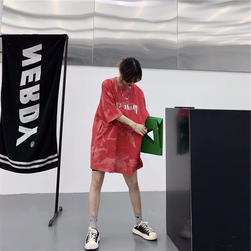 Áo thun loang  thêu chữ unisex hot trend 2022