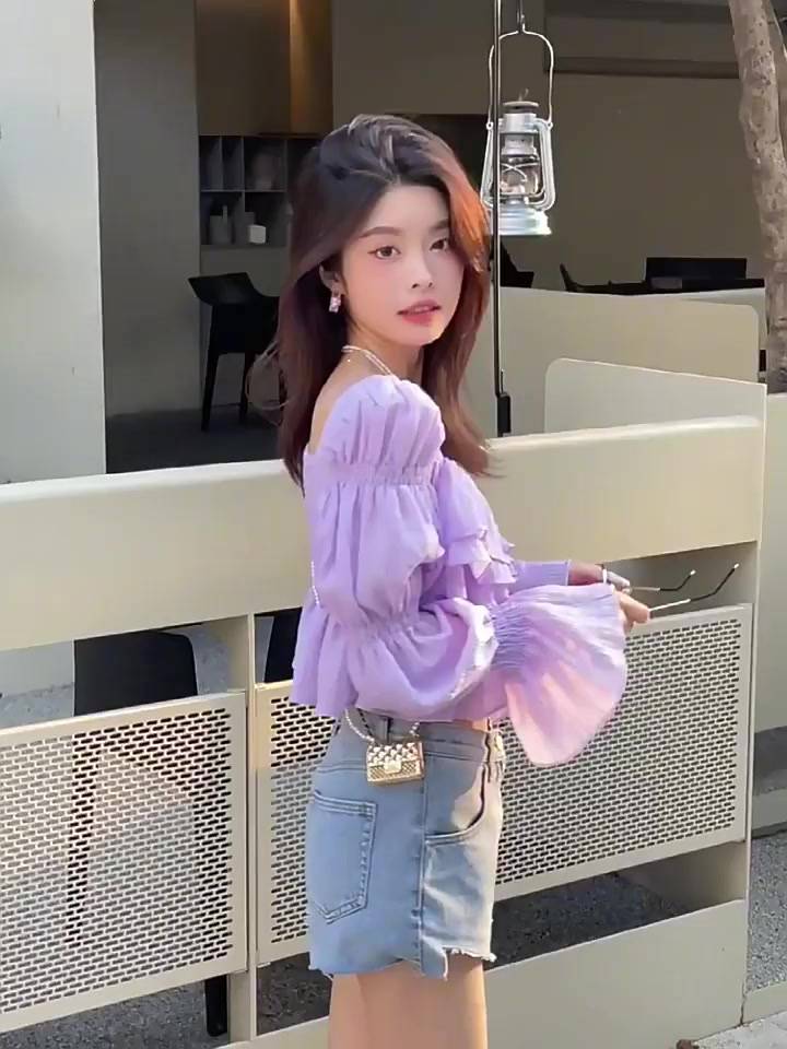 Áo croptop tay dài phồng cổ vuông dáng ôm chất liệu chiffon thời trang Hàn Quốc cổ điển cho nữ | BigBuy360 - bigbuy360.vn