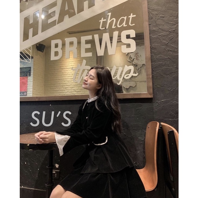 SET NHUNG ĐEN PHỐI BÈO ÁO KHOÁC DẠ CÚC NGỌC KÈM CHÂN VÁY XẾP LY SNDPBN