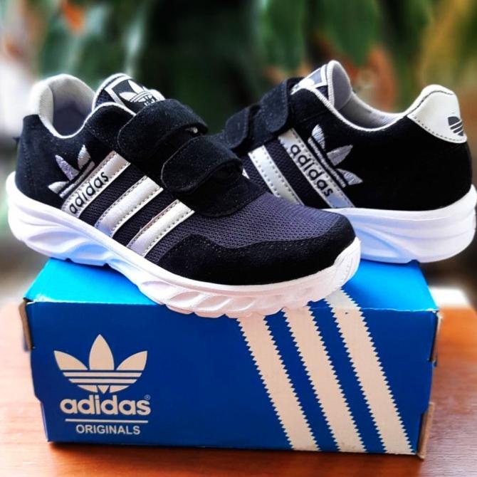 Giày Adidas Đi Học Bé Trai Ống Đen Bạc size 30-37 Trẻ Em