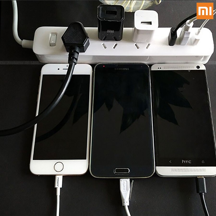Ổ cắm điện kéo dài xiaomi power strip tích hợp 3 cổng sạc usb và 3 ổ cắm.