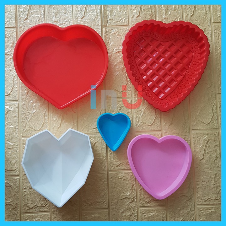 HCM - Khuôn silicon tim làm bánh bông lan, bánh gato, đổ rau câu BSI
