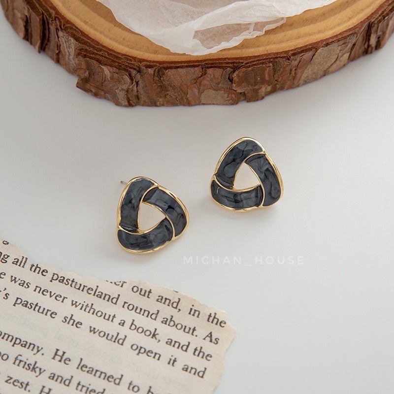 Hoa tai Retro vintage phù hợp đi chơi, đi làm cho các bạn nữ