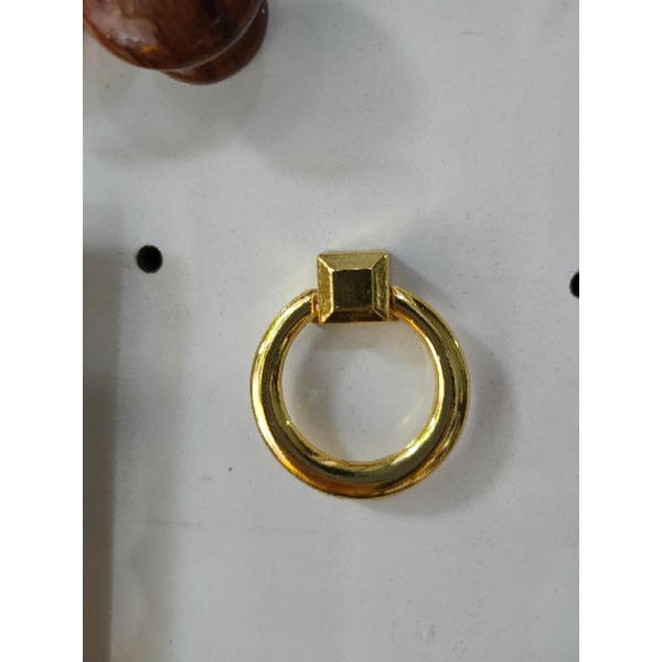 Tay giật mầu vàng-núm lật