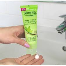 Tẩy Tế Bào Chết Simple Kind To Skin Smoothing Facial Scrub