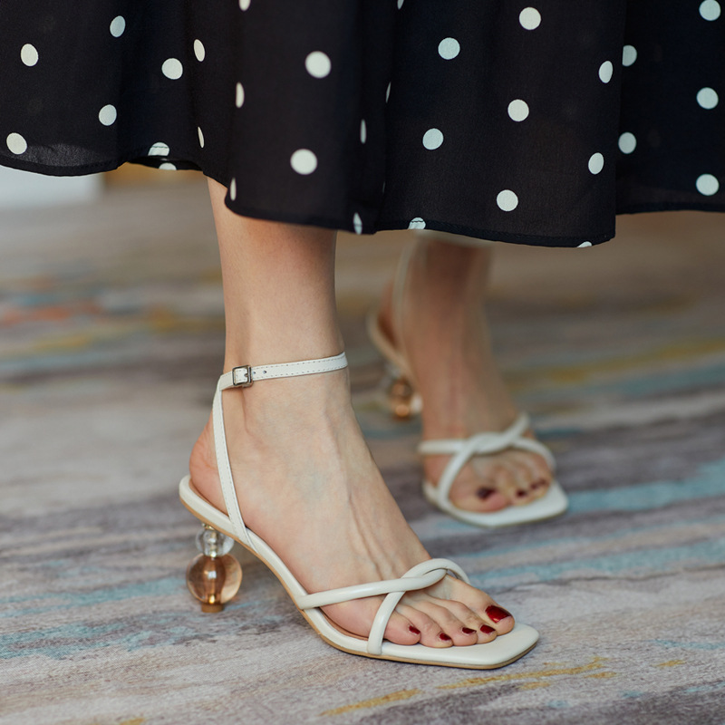 Giày quai hậu gót cao hình quả hồ lô bằng pha lê nhân tạo phong cách La Mã kiểu Pháp