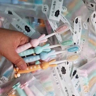 Sét 4 bàn chải đánh răng cho bé