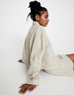 Áo khoác Pull&bear- made in cambodia dư xịn