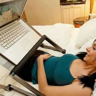Bàn laptop đa năng