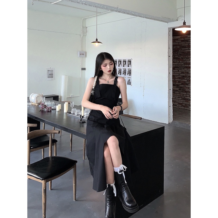 Váy hai dây đen cá tính ulzzang ( có sẵn) | BigBuy360 - bigbuy360.vn