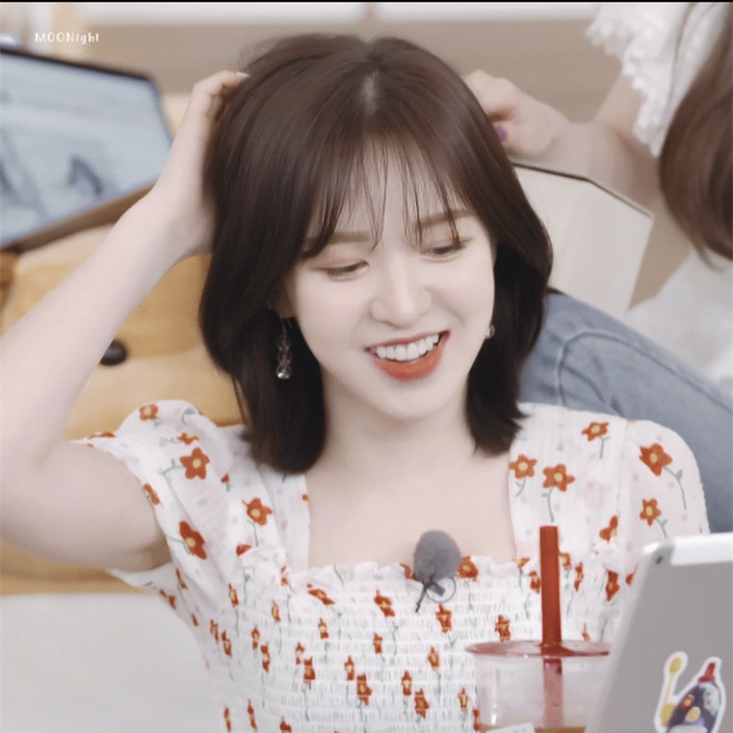 [ORDER] Áo kiểu croptop Wendy cổ vuông ngắn tay chun nhún ngực hoạ tiết hoa nhí WT003 | BigBuy360 - bigbuy360.vn