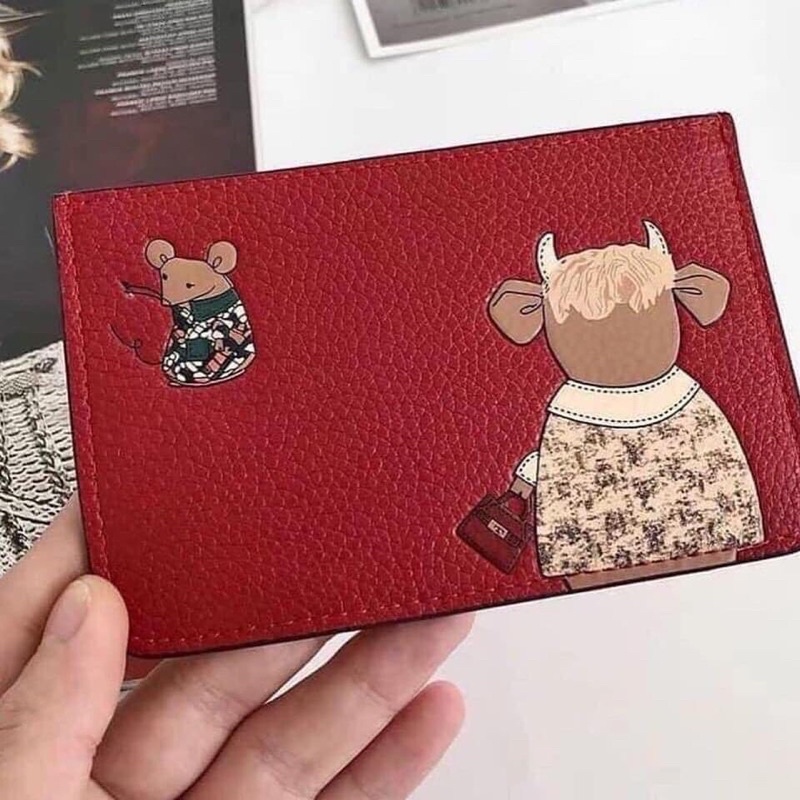 Ví năm Sửu To.RY BU.RCH