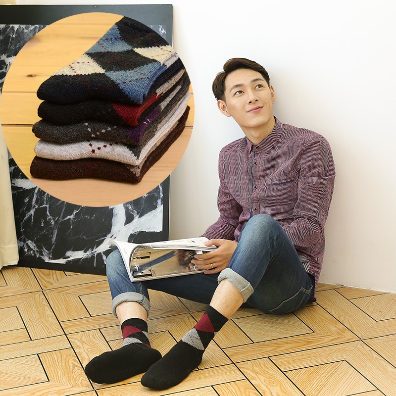 Set 5 đôi tất len họa tiết cao cổ đi giày tây