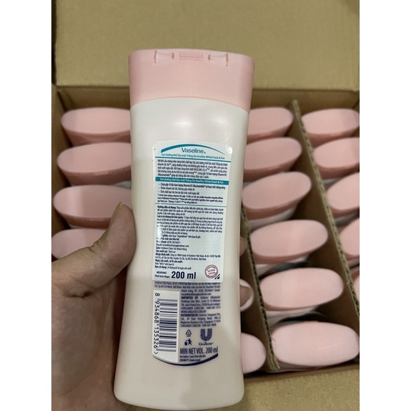 Gel dưỡng thể dịu mát sáng da Vaseline 200ml