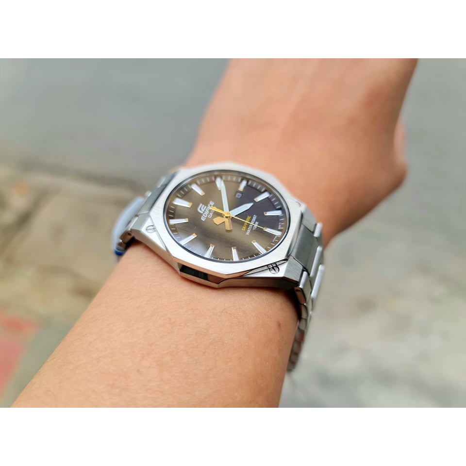 Đồng hồ Casio EDIFICE EFR-S108D-1AV - 2 màu mặt Trắng / Đen