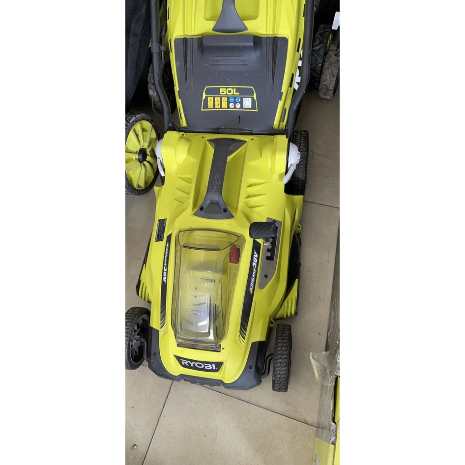 XE CẮT CỎ RYOBI 36V - RLM36B40H