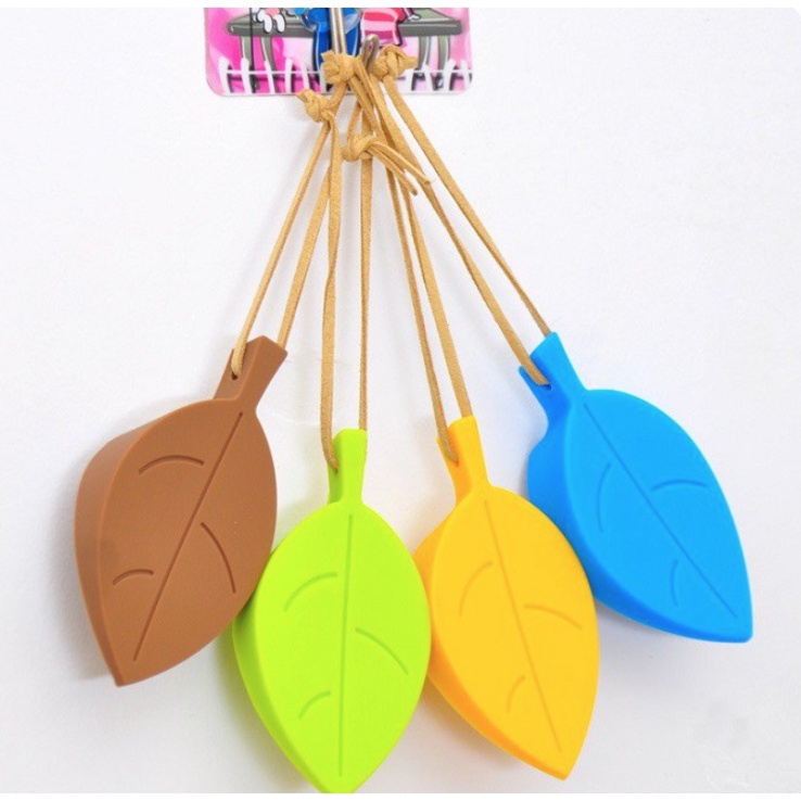 Chặn Cửa Cao Su Hình Chiếc Lá Thông Minh