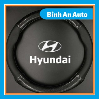 Bọc Vô Lăng Vân Cacbon Logo Hyundai