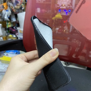 Ốp lưng samsung s6 edge dẻo đen Vân da