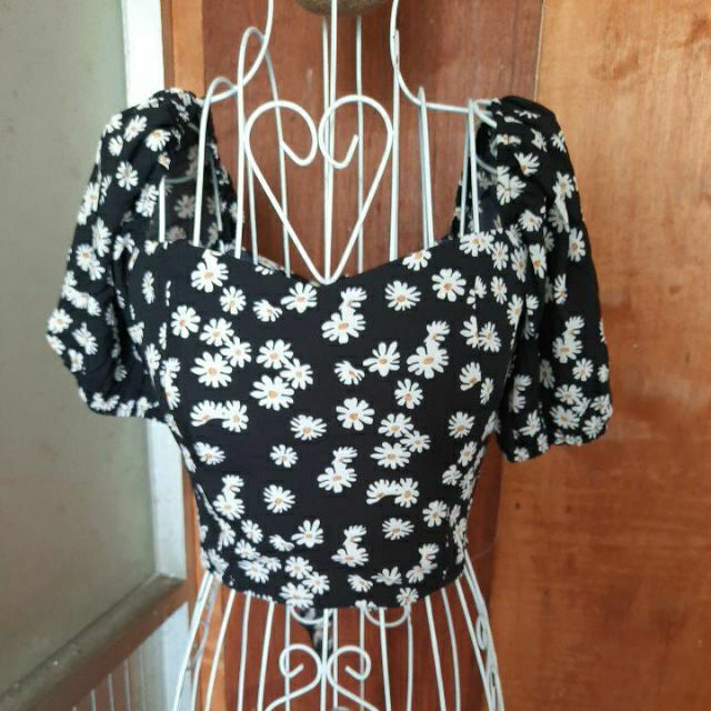 Áo croptop hoa cúc cột nơ sau kèm ảnh thật | BigBuy360 - bigbuy360.vn