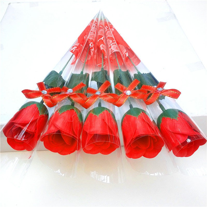 Xà phòng hoa hồng nhân tạo