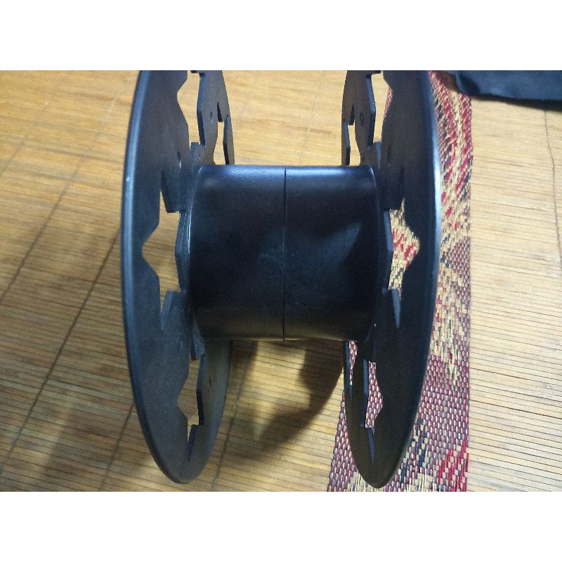 Rulo cuộn dây điện hay quấn gì tùy ý ,kích thước 17×17×7cm