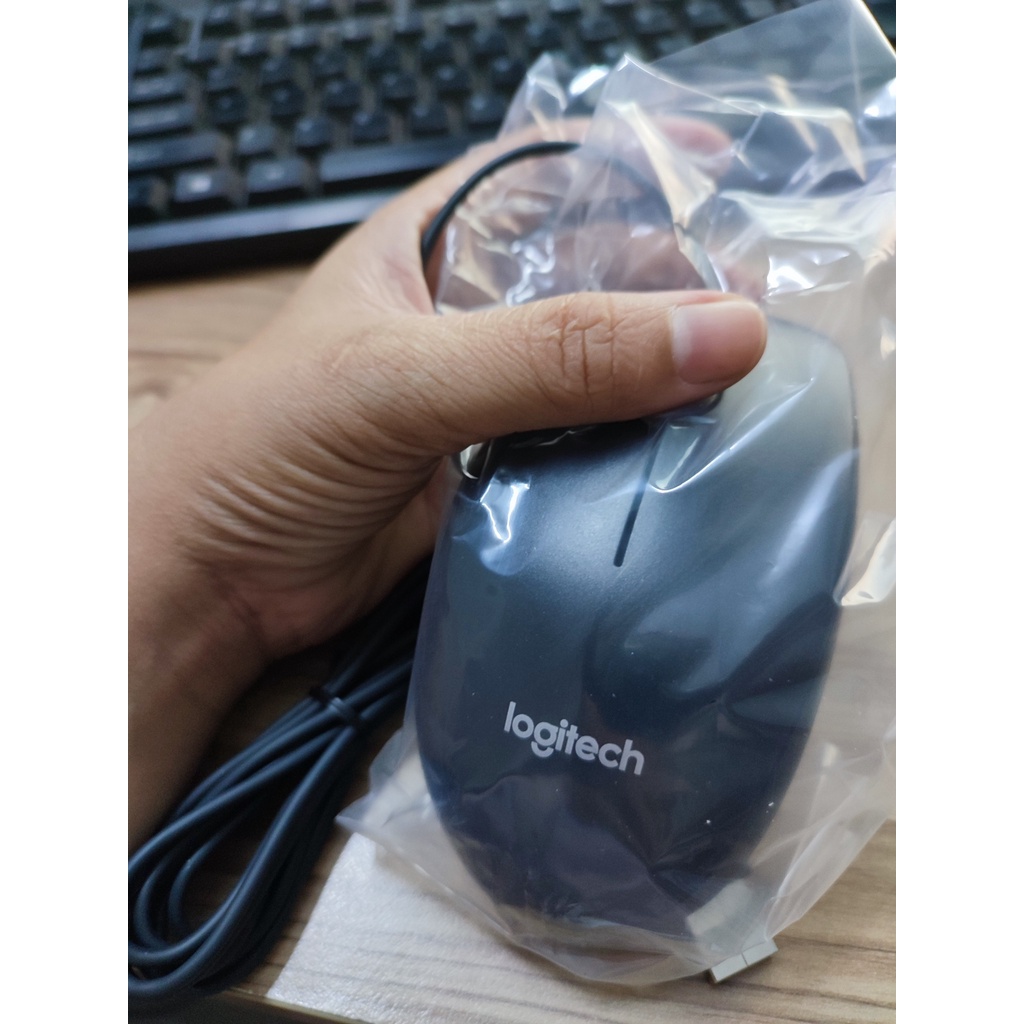 Chuột có dây Logitech B100