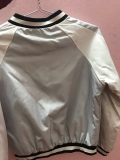 Áo bomber xám trắng