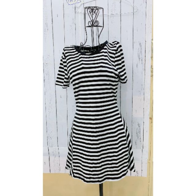 Đầm xòe sọc trắng - đen size M. TA33