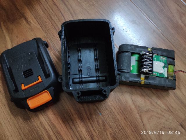 Miếng chèn tăng chiều cao cho vỏ pin WORX 20v