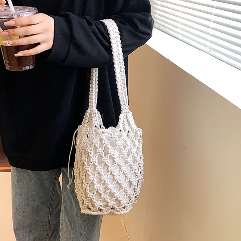 Túi xô đeo vai IELGY thiết kế khoét lỗ nhỏ gọn thời trang cho nữ