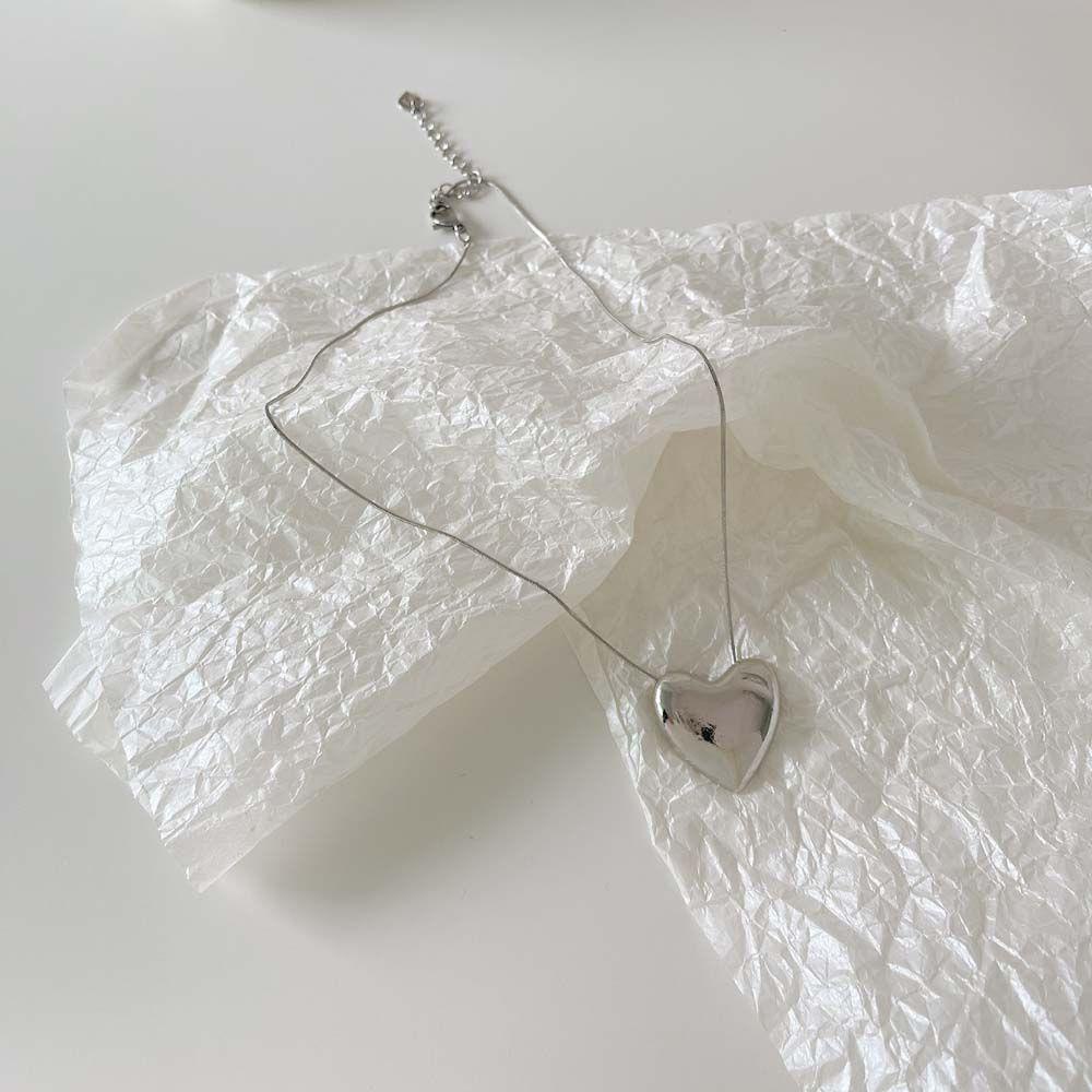 Vòng Cổ Choker Mặt Trái Tim Ba Chiều Cá Tính Phong Cách Hàn Quốc Cho Nữ