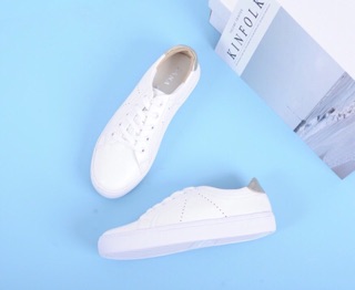 Giầy sneaker