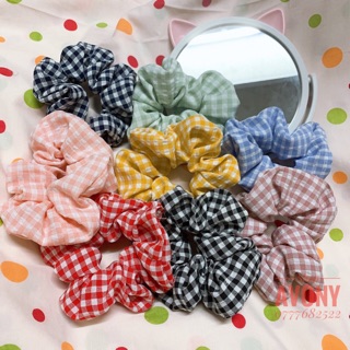 Cột tóc vải scrunchies caro vừa