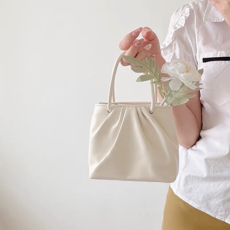 Túi đeo chéo dáng hộp Butterfly