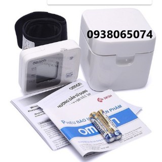 Máy đo huyết áp cổ tay omron - hem-6121