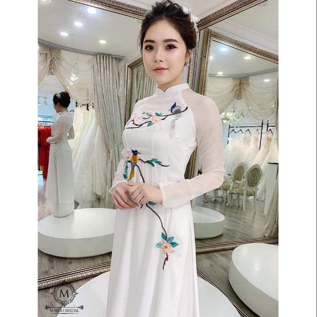 Áo dài trắng thêu 4tà