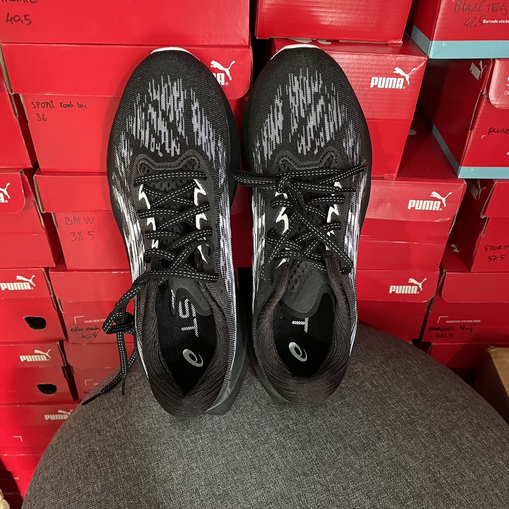 Giày chạy bộ nam Asics Novalast 3
