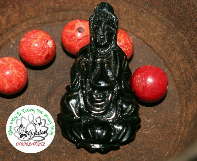 MẶT DÂY CHUYỀN SAN HÔ MẸ QUÁN THẾ ÂM BỒ TÁT MANG LẠI BÌNH AN