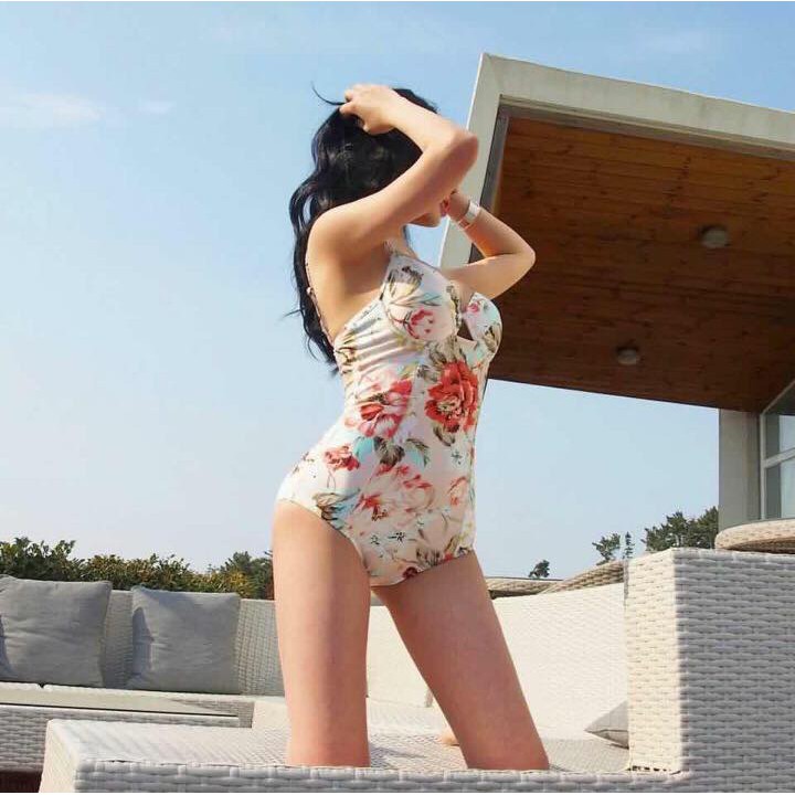 bikini liền mảnh họa tiết hoa hồng đáng yêu