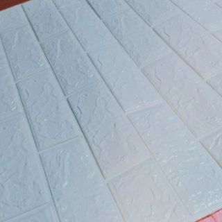 Xốp dán tường 70*77
