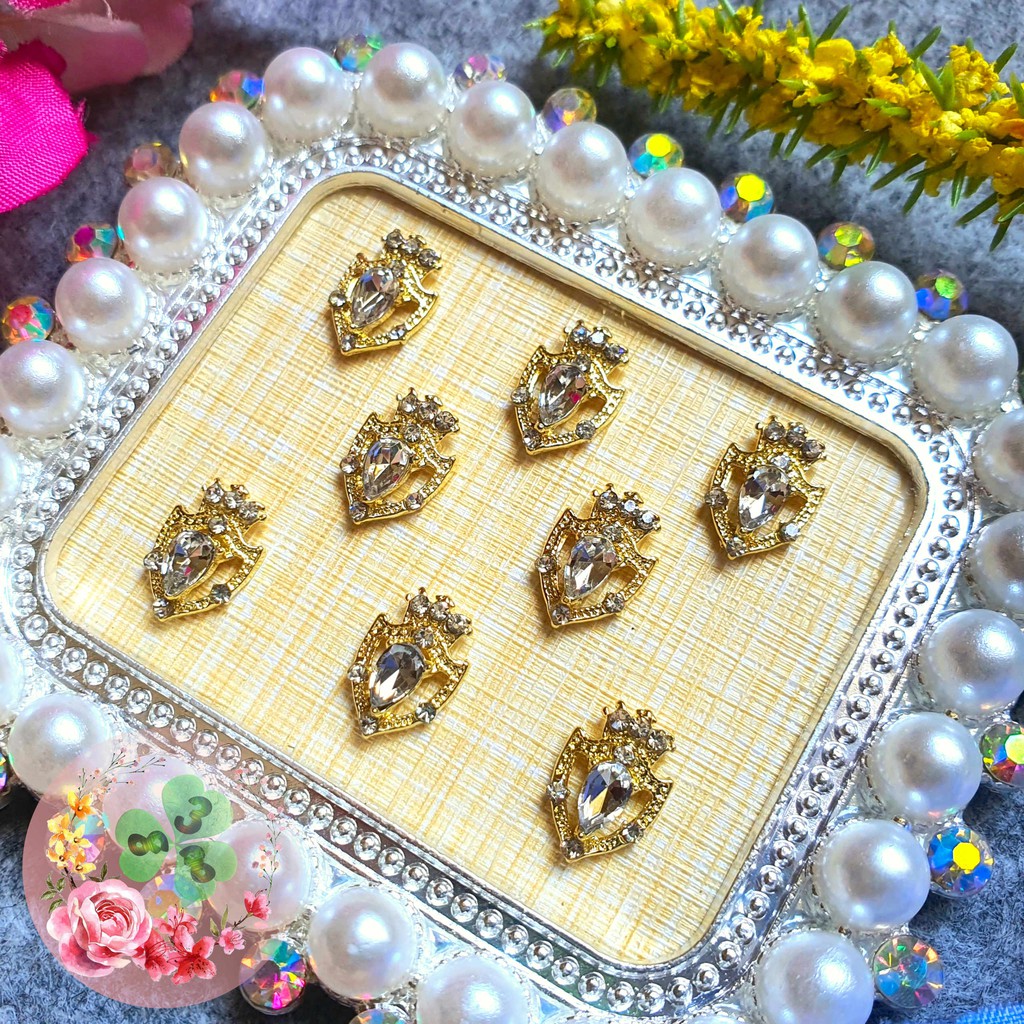 Mã CR200 . Charm kim loại đính đá trang trí móng siêu xinh.