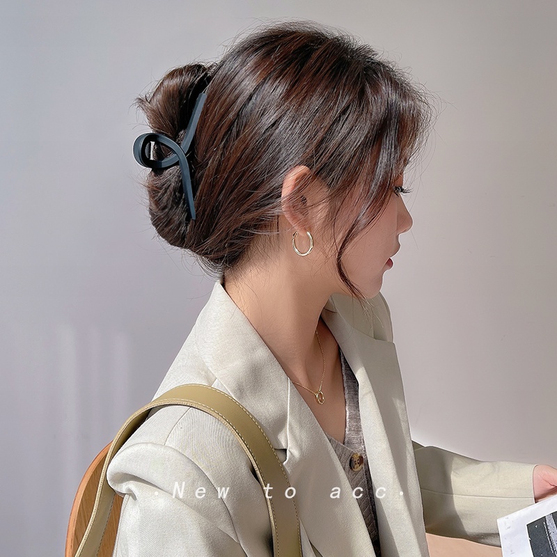 Kẹp tóc răng cá mập xinh xắn dành cho nữ